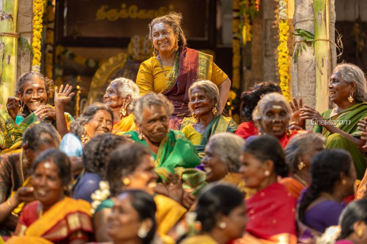 18 நாள் முடிவில் ராதிகாவின் தாய் கிழவி திரைப்படம் செய்துள்ள மாஸ் கலெக்ஷன்... எவ்வளவு தெரியுமா? | 18 Days Thaai Kizhavi Movie Box Office Details 18 நாள் முடிவில் ராதிகாவின் தாய் கிழவி திரைப்படம் செய்துள்ள மாஸ் கலெக்ஷன்... எவ்வளவு தெரியுமா? | 18 Days Thaai Kizhavi Movie Box Office Details