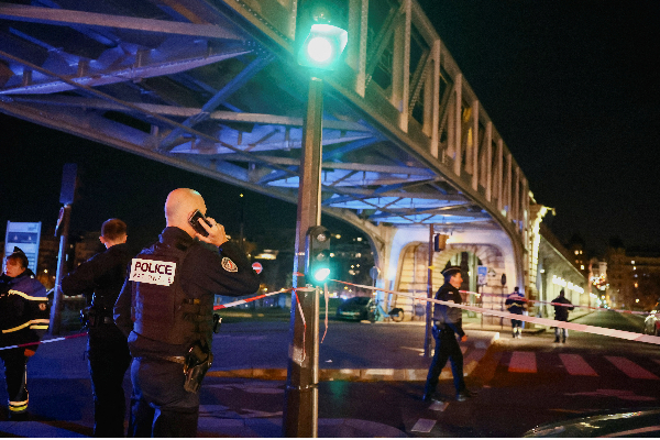 பிரான்ஸில் கத்திக்குத்து தாக்குதல் | A Stabbing Attack In France