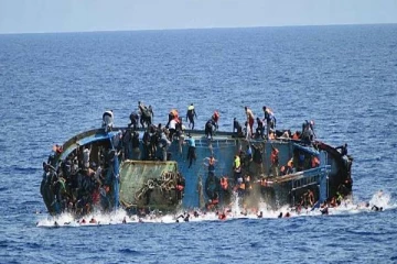 லிபியாவில் நடுக்கடலில் படகு கவிழ்ந்ததில் 53 அகதிகள் பலி