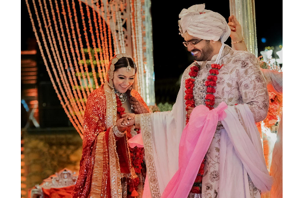 ஹனிமூன் போட்டோக்கள் வெளியிட்ட ஹன்சிகா! எந்த நாட்டிற்கு சென்றிருக்கிறார் பாருங்க | Hansika Honeymoon To Austria