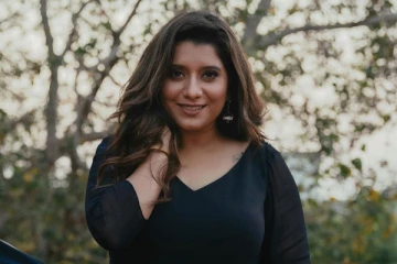 தொகுப்பாளினி பிரியங்காவின் அப்பாவை பார்த்துள்ளீர்களா.. இருவரும் இணைந்து எடுத்துக்கொண்ட அழகிய புகைப்படம்