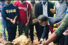 முள்ளிவாய்க்கால் நினைவுதூபி உடைப்பு! தமிழ் நாட்டிலிருந்து வந்த அழுத்தம்??