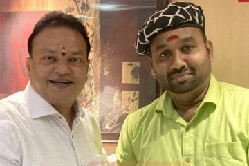 ஐ போன் பரிசுக்கு பின் தயாரிப்பாளர் ஐசரி கணேஷை பூஜை அறையில் வைத்த கூல் சுரேஷ்.. வீடியோ இதோ