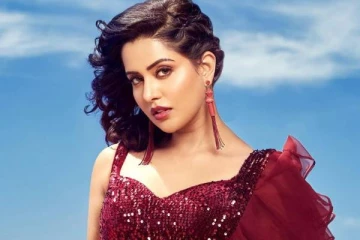 நீச்சல் குளத்தில் இப்படியா? பிக்பாஸ் நடிகை வெளியிட்ட வீடியோவை பார்த்து ஷாக்காகும் ரசிகர்கள்..