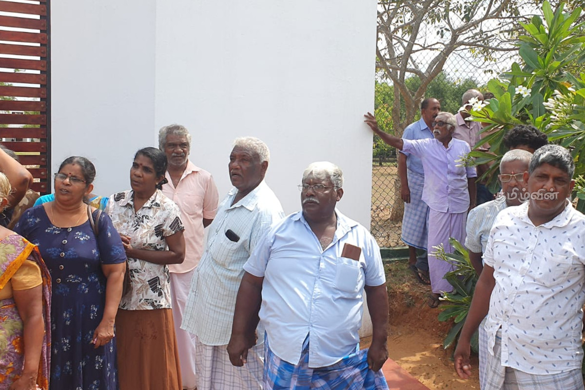 யாழில் பாதுகாப்பு வலய காணிகளை விடுவிக்க வேண்டும் எனக் கோரி போராட்டம் | Protest In Jaffna