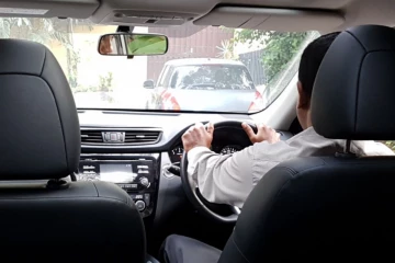 பின் இருக்கை உள்ள வாகனங்களின் சாரதிகள் மற்றும் பயணிகளுக்கான அறிவிப்பு: கட்டாய நடைமுறையில் மாற்றம்