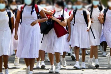 போதையில் தள்ளாடிய பிரல பாடசாலை மாணவிகள் ; அதிபர் பகீர் தகவல்