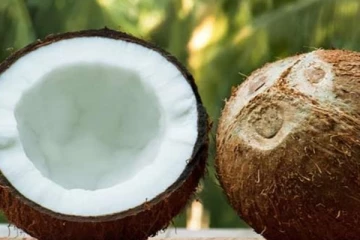 சலுகை விலையில் தேங்காய் மற்றும் தேங்காய் எண்ணெய்