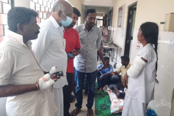 வாள்வெட்டில் காயமடைந்தவர்களை நேரில் சென்று பார்வையிட்ட சித்தார்த்தன் (PHOTOS)