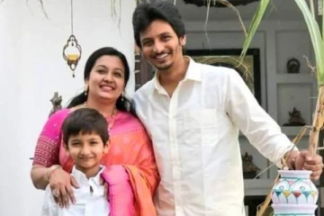 நடிகர் ஜீவாவின் மகனா இவர், நன்றாக வளர்ந்து ஹீரோ ரேஞ்சிற்கு உள்ளாரே.. வைரலாகும் போட்டோ