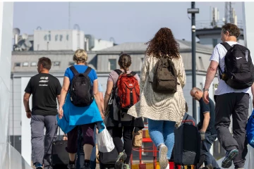 கனடாவில் இருந்து யாழ்ப்பாணம் வந்த இருவர் கைது