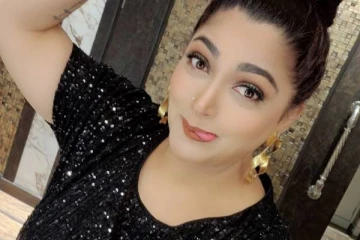 அடுத்த திருமணத்திற்கு ரெடியா! நடிகை குஷ்பு வெளியிட்ட புகைப்படத்தை கிண்டலடிக்கும் ரசிகர்கள்..