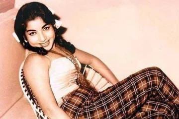 நடிகை ஜெயலலிதா வாங்கிய முதல் சம்பளம் எவ்வளவு தெரியுமா.. நீங்களே பாருங்க