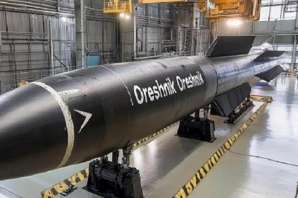 புடினின் அதிரடி நகர்வால் அச்சத்தில் மேற்குலகம் | Oreshnik Missile In Belarus Putin