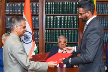 மலையக மக்களுக்கு 10 ஆயிரம் வீடுகள்: ஜனாதிபதி முன்னிலையில் கைச்சாத்திடப்பட்ட ஒப்பந்தம்