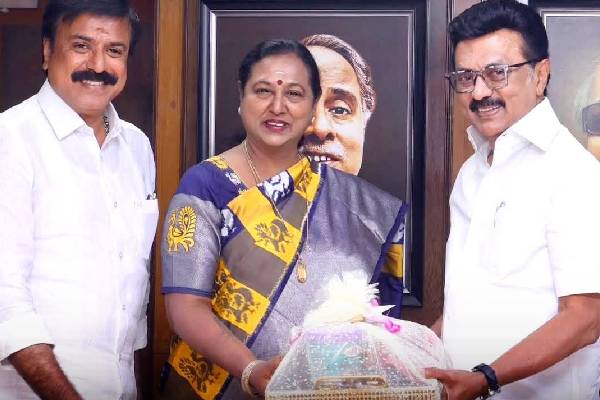 திமுக - தேமுதிக கூட்டணி!! தலைமறைவான வைகைப்புயல்!! பங்கம் செய்த ப்ளூ சட்டை மாறன்.. | Dmk Dmdk Alliance After 10 Years Blue Sattai Troll திமுக - தேமுதிக கூட்டணி!! தலைமறைவான வைகைப்புயல்!! பங்கம் செய்த ப்ளூ சட்டை மாறன்.. | Dmk Dmdk Alliance After 10 Years Blue Sattai Troll