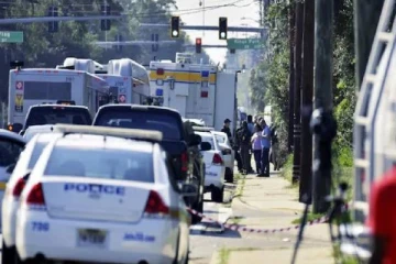 அமெரிக்காவில் கருப்பினத்தவர்கள் மீது சரமாரி துப்பாக்கிச்சூடு! 3 பேர் பலி