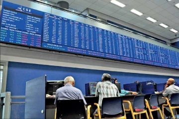 කොළඹ කොටස් වෙළෙඳපොළ බිමටම වැටෙයි - ලංකාවේ අනාගතේ අදුරේද?