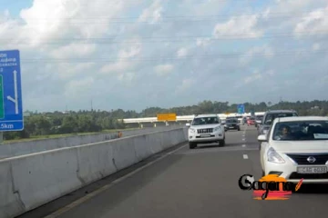 අධි වේගයේ යන හැමෝටම විශේෂ පණිවිඩයක්