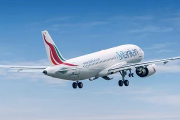 இலங்கையை விட்டு ஒவ்வொரு மணிநேரமும் 32 பேர் வெளியேறுவதாக தகவல்