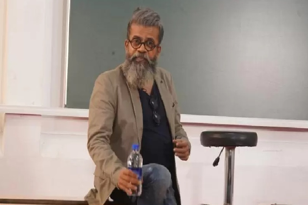 கோட்டா கோ கம மக்கள் போராட்டத்தின் ஒருங்கிணைப்பாளரை நீதிமன்றத்தில் முன்னிலையாகுமாறு உத்தரவு | Upul Shantha Court Notice