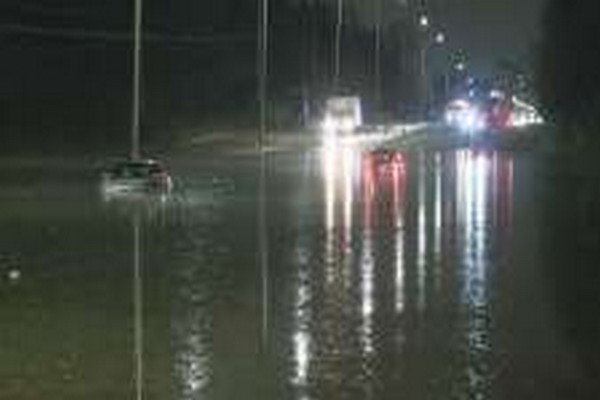 மிஸ்ஸிசாகுவாவில் கடுமையான வெள்ளம் | Crews Continue To Clear Heavy Flooding Caused
