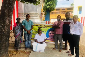 யாழில் ஆலயம் முன்பாக உண்ணாவிரதம் இருக்கும் நபர்; காரணம் என்ன?