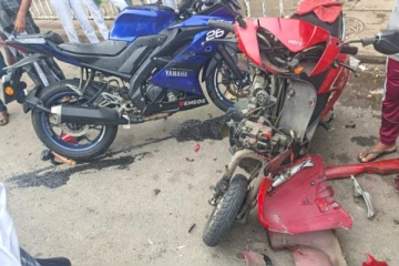 இரு உந்துருளிகள் நேருக்கு நேர் மோதி விபத்து ; சாரதிகள் இருவரும் காயம்