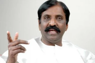 பெரியாரை அவமதிக்கிறவர்களுக்கும் பெரியார் தான் ஆசான் - கவிஞர் வைரமுத்து கண்டனம்