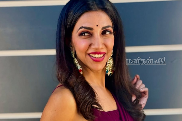 40 வயதிலும் குறையாத அழகில் பாவனா.. இளமையாக இருக்க அவரே கொடுத்த ப்யூட்டி டிப்ஸ் | Bhavna Balakrishnan Skin Hair Care Tips In Tamil