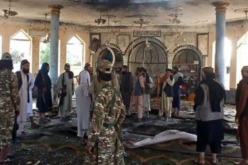 மசூதியில் தொழுகையின்போது நடந்த பயங்கர சம்பவம்... 6 பேர் சுட்டுக்கொலை!