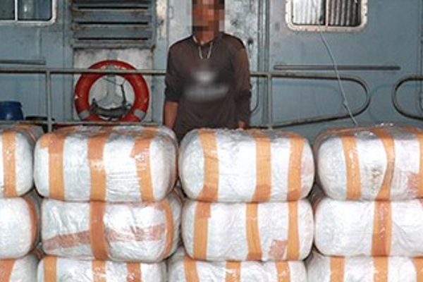 யாழ் 20 வயது இளைஞன் 123 மில்லியன் பெறுமதியான கேரள கஞ்சாவுடன் கைது - ஐபிசி தமிழ்