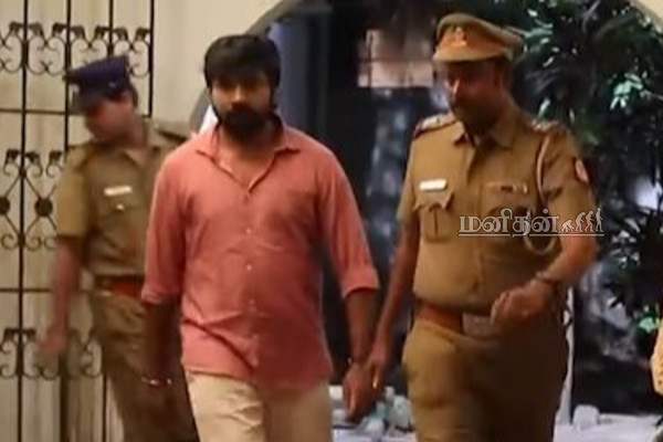 மீனாவால் கொலையாளியான முத்து..நெஞ்சு வலியால் துடிக்கும் அண்ணாமலை- பரபரப்பான தருணம் | Siragadikka Aasai Rohini Killed Muthu Nov23 Update