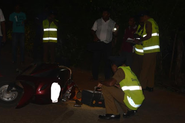 மது போதையில் விபத்து; மூவர் காயம் | Drunk Accident Three Injured மது போதையில் விபத்து; மூவர் காயம் | Drunk Accident Three Injured