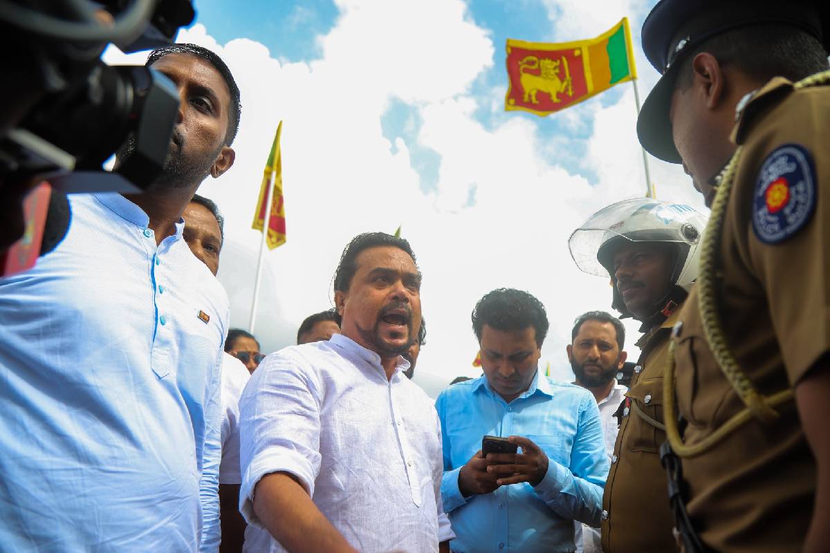 விமல் வீரவன்சவுக்கு நடந்த சம்பவத்தை கடுமையாக கண்டித்த மகிந்த ராஜபக்ச! | Mullivaikkal Memorial Day Colombo Vima Mahinda விமல் வீரவன்சவுக்கு நடந்த சம்பவத்தை கடுமையாக கண்டித்த மகிந்த ராஜபக்ச! | Mullivaikkal Memorial Day Colombo Vima Mahinda