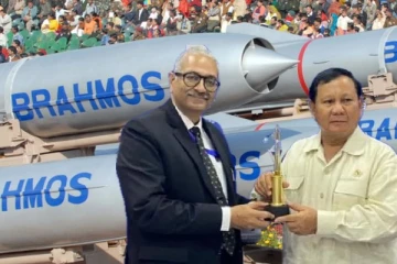 இந்தியாவின் ரூ. 3,884 கோடி ராணுவ ஒப்பந்தம்: இந்தோனேசியாவுக்கு பிரம்மோஸ் ஏவுகணை ஏற்றுமதி