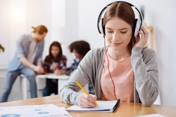 ඔබත් සිංදු ඉක්මනින් මතක හිටින නෙනෙක්ද., ඇයි අපිට සිංදු පද මේ තරම් මතක..?