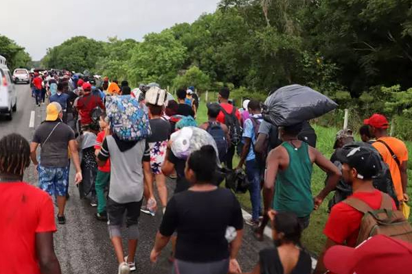 அமெரிக்காவிலிருந்து வெளியேற்றப்பட்ட 28 லட்சம் புலம்பெயர் தொழிலாளர்கள்! | 28 Lakh Migrant Workers Expelled From America
