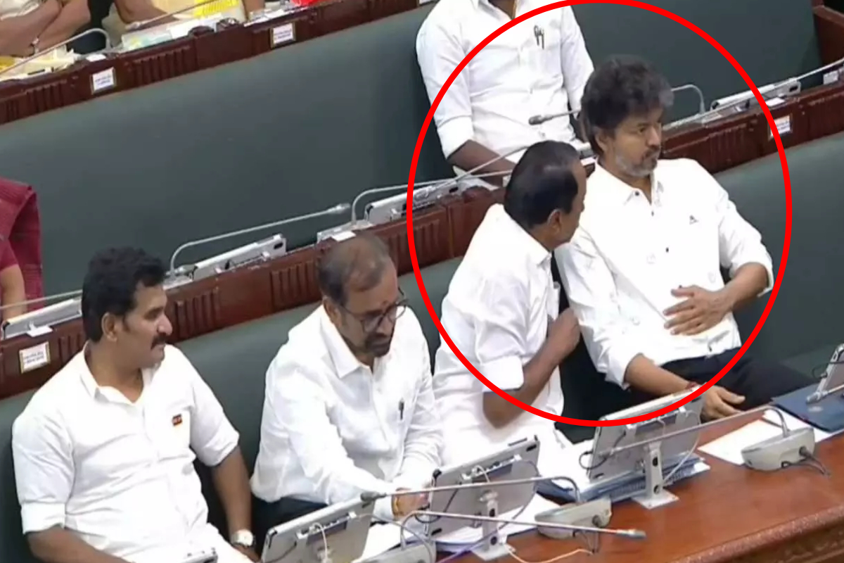 சட்டமன்ற மரபை மீறி அமைச்சர்களுடன் அமர்ந்த முதலமைச்சர் விஜய்; பலரும் ஆச்சரியம்! | Cm Vijay Seated With Ministers Assembly சட்டமன்ற மரபை மீறி அமைச்சர்களுடன் அமர்ந்த முதலமைச்சர் விஜய்; பலரும் ஆச்சரியம்! | Cm Vijay Seated With Ministers Assembly