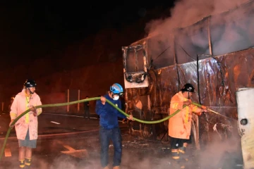 தாய்லாந்தில் கோர விபத்து ; பாடசாலை பேருந்து தீப்பிடித்ததில் 20 சிறுவர்கள் பலி