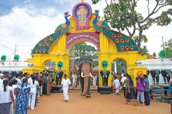 கதிர்காமம் கந்தன் ஆலயத்திற்கு பாதயாத்திரை செல்லும் அடியார்களுக்கு | For Servants Going On A Padayatra To Kathirgamam