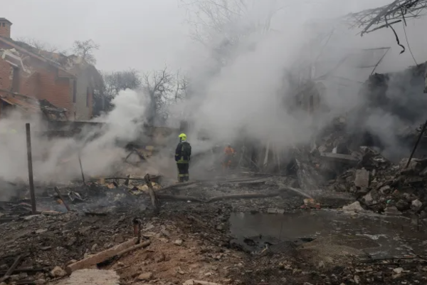 எல்லைமீறும் ரஷ்யாவின் தாக்குதல் ; தந்தையுடன் பலியான 3 குழந்தைகள் நிறைமாத கர்ப்பிணிக்கு நேர்ந்த நிலை | Russia S Escalating Attack Crossing Limits