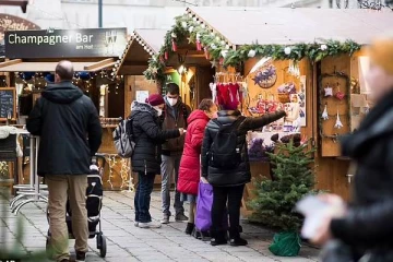 மீண்டும் கிறிஸ்துமஸ் விடுமுறைகள் ரத்து... ஊரடங்கை எதிர்கொள்ளவிருக்கும் ஐரோப்பிய நாடுகள்