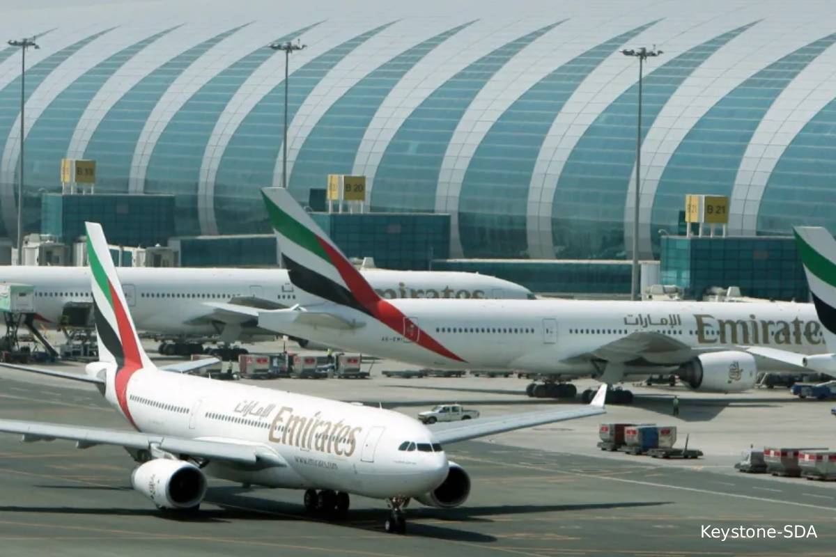 மத்திய கிழக்கில் சிக்கியிருந்த சுவிஸ் நாட்டவர்கள் தொடர்பில் அரசு வெளியிட்டுள்ள செய்தி | No Swiss Travellers Are Stranded In Middle East