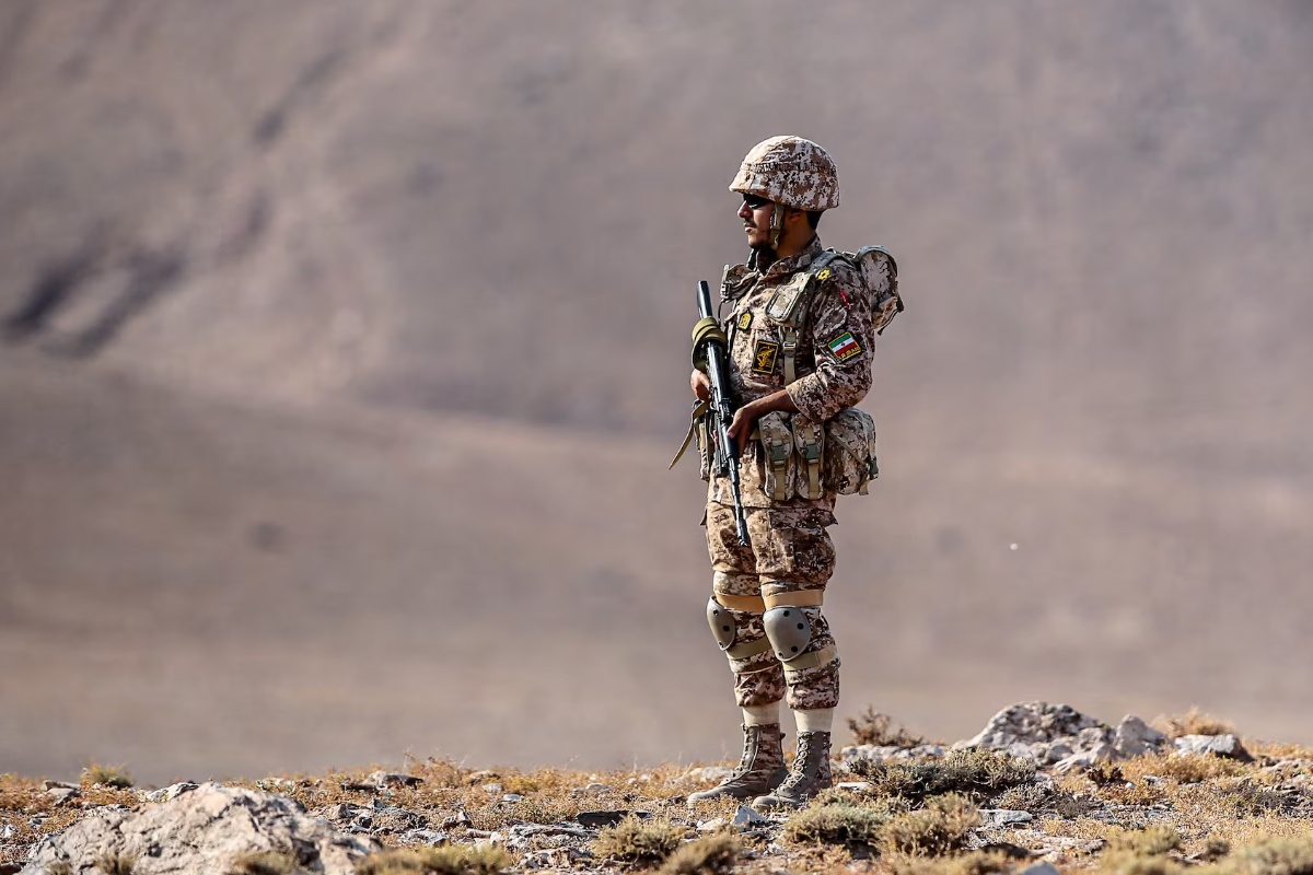 கூகுள் - மெட்டா உள்ளிட்ட 18 அமெரிக்க நிறுவனங்கள் இலக்கு! அதிரடி பட்டியலை வெளியிட்ட ஈரான் | Iran Guards Will Target Us Companies In Gulf