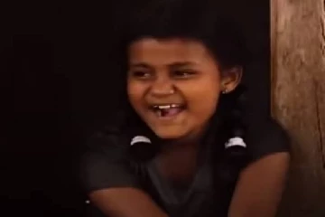 ஈழத்தில் எதிர்காலத்தை  தொலைத்து நிற்கும் 9 வயது  சிறுமி! கலங்கும் பெற்றோர்