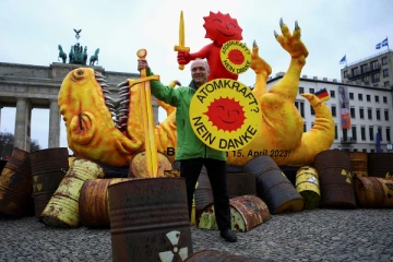 ஜெர்மனியில் மூன்று அணுமின் நிலையங்களை மூடவுள்ளதாக தகவல்!