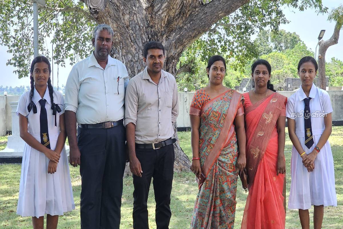 யாழில் மாவட்ட ரீதியில் இரண்டாவது இடத்தை பெற்று சாதனை படைத்த கிபிஷாளினி! | Student Who Came 2Nd In Advanced Level Examination