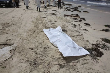 கிளிநொச்சி மாவட்டத்தில் ஆணின் சடலம் கடலில் இருந்து மீட்பு