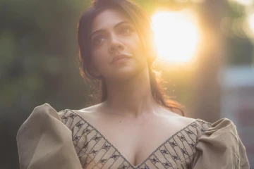 மடோனா செபாஸ்டியன் அழகிய போட்டோஷூட்